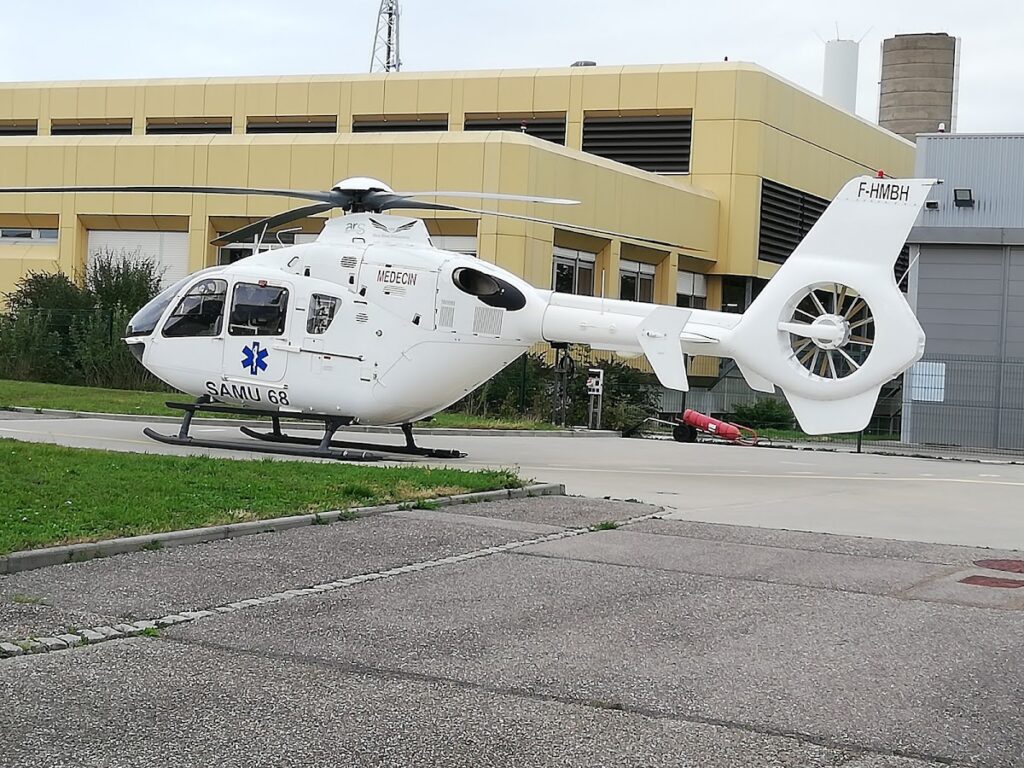 Groupe Hospitalier Régional de la MSA Siège de Mulhouse — Photographie par isabel GB