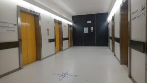 Hôpital Lille : Antenne Hôpital Roger Salengro — Photographie par Christian Hoffstetter