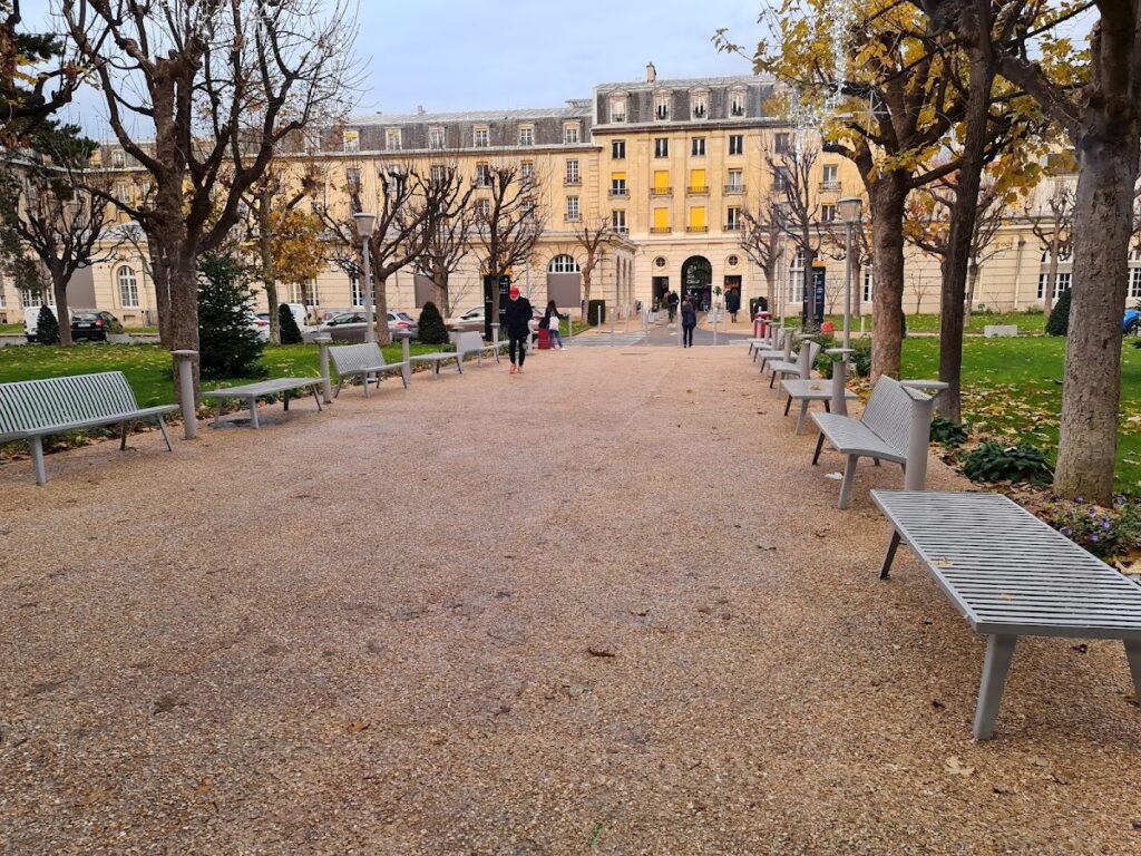 Hôpital Saint-Antoine de l'AP-HP — Photographie par Romain