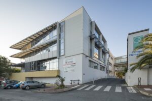 Clinique Clémentville — Photographie par Clinique Clémentville