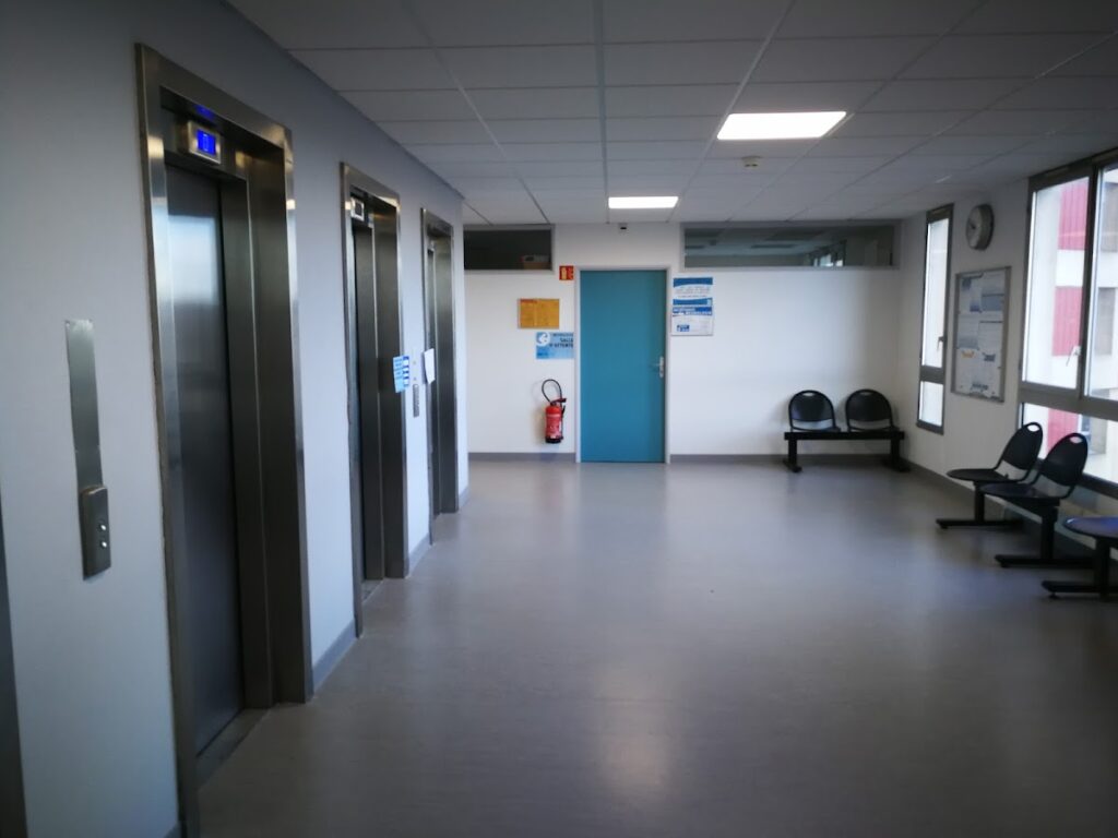 Hôpital de Bigorre — Photographie par Drago Minus