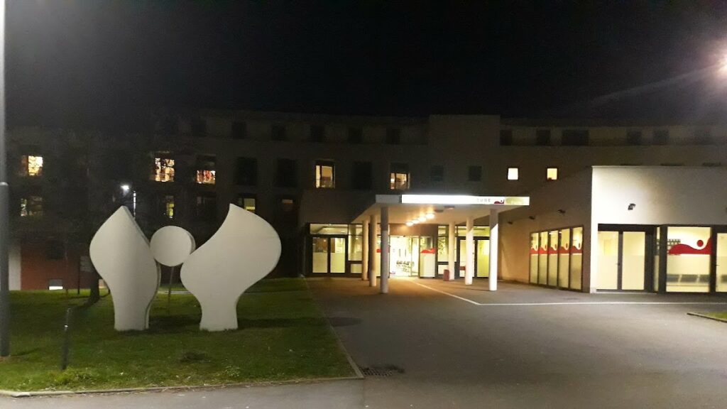 Centre Médicochirurgical du Mans — Photographie par E