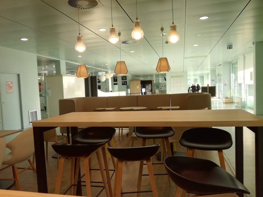 Hôpital Sarthe et Loir – Le Bailleul — Photographie par Fabienne NIGON