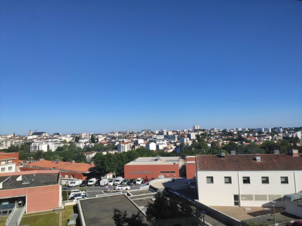 Hôpital La Roche-sur-Yon - Centre Hospitalier — Photographie par Noé