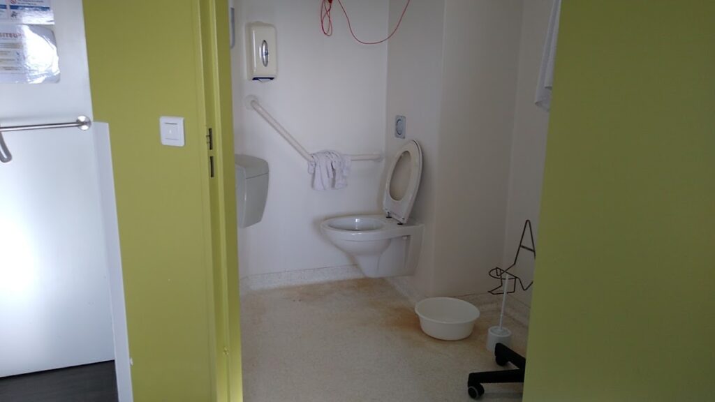 Hôpital Rochefort — Photographie par Carl King Lewis