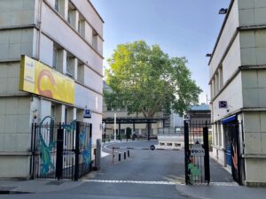 Hôpital Pédiatrique Clocheville de l'Hôpital Universitaire de Tours — Photographie par Kyle D