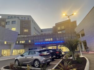 Hôpital Ajaccio — Photographie par Shima Aya